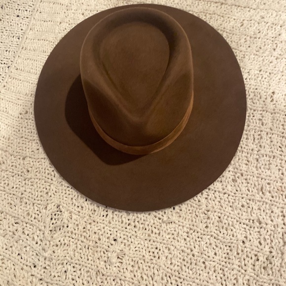 Lack of colors hat. Size small 55cm.